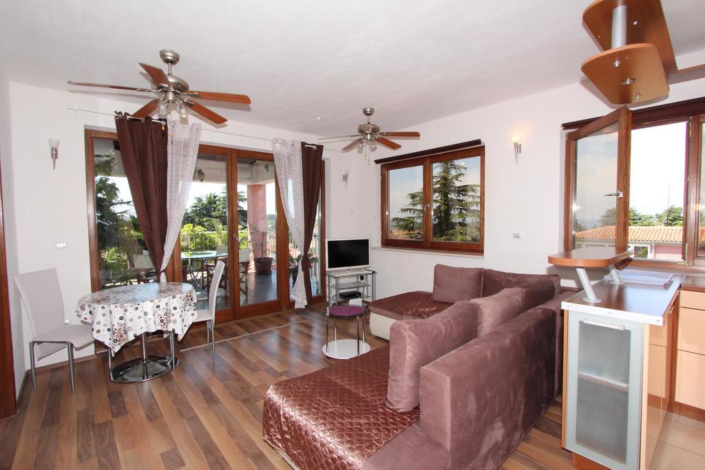 Apartments Horizont Ρόβινι Εξωτερικό φωτογραφία